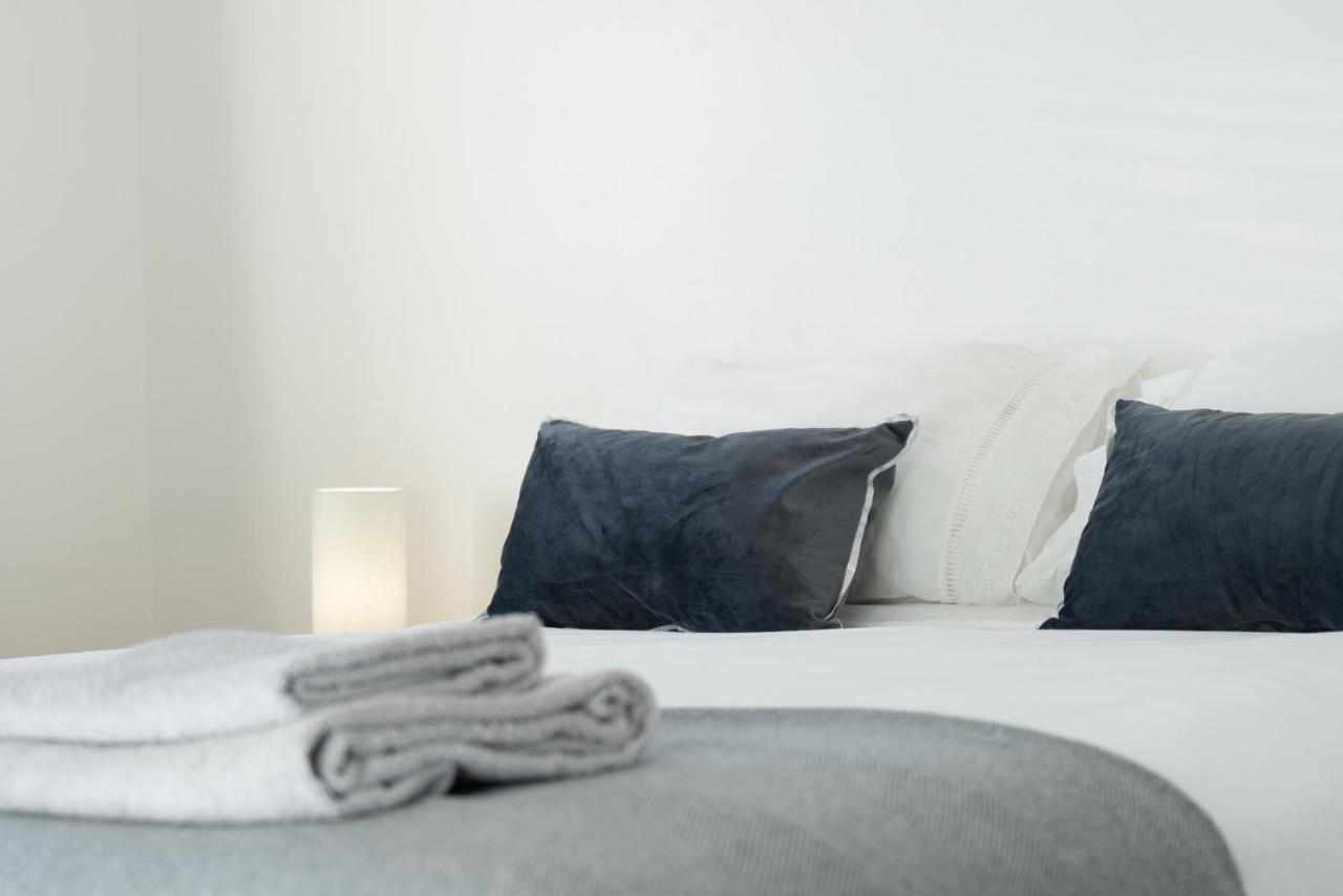 Dwellcome Home Ltd 2 King Beds West End Apt, Half Mile To Union Street Yet Quiet, Free Allocated Parking Space At Rear Entrance & Fast Wifi, Ideal For Long Term Contractor, Corporate, Etc Stays, Regular Housekeeping Option - See Our Site For Assuranc أبردين المظهر الخارجي الصورة