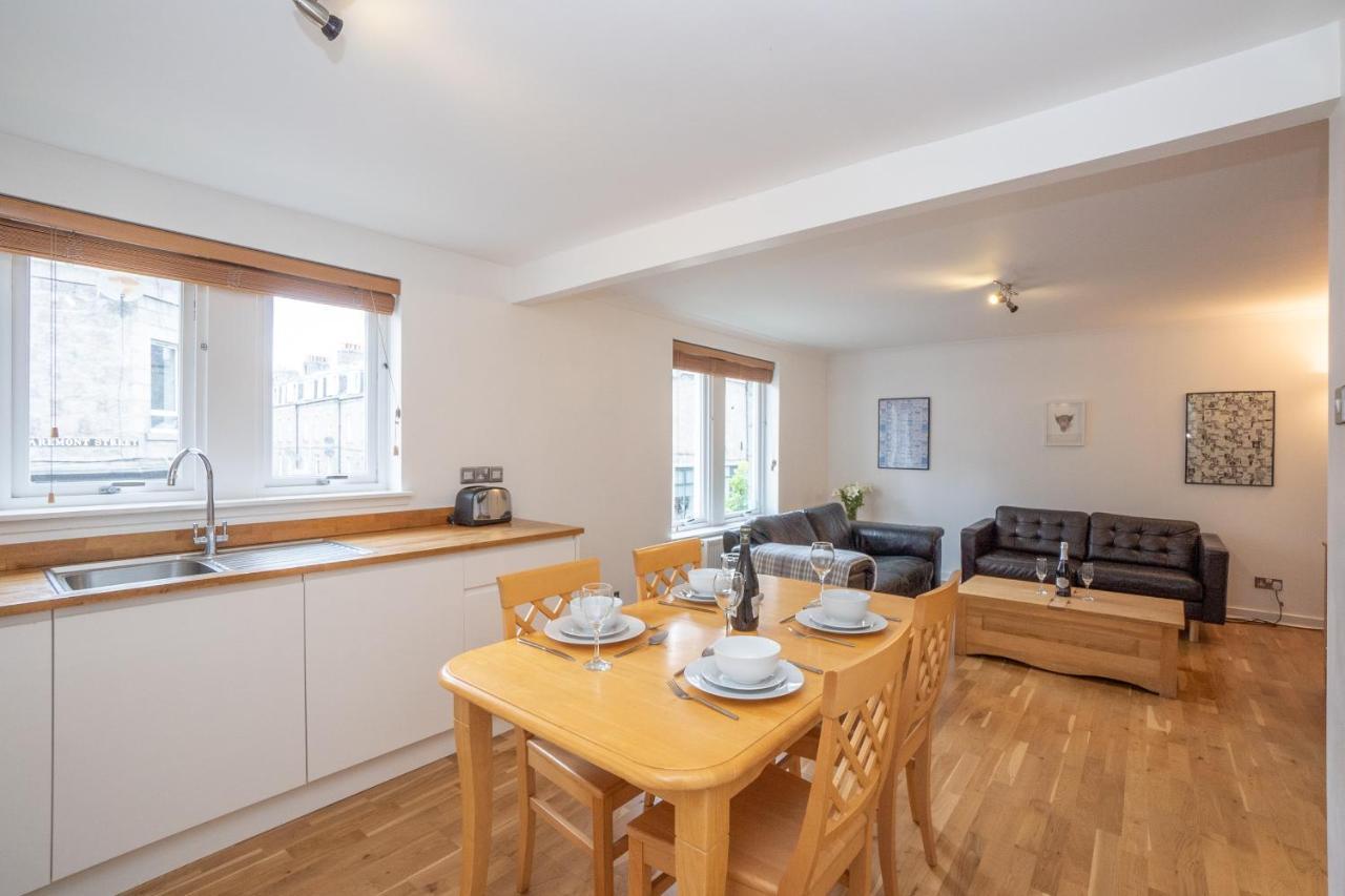 Dwellcome Home Ltd 2 King Beds West End Apt, Half Mile To Union Street Yet Quiet, Free Allocated Parking Space At Rear Entrance & Fast Wifi, Ideal For Long Term Contractor, Corporate, Etc Stays, Regular Housekeeping Option - See Our Site For Assuranc أبردين المظهر الخارجي الصورة